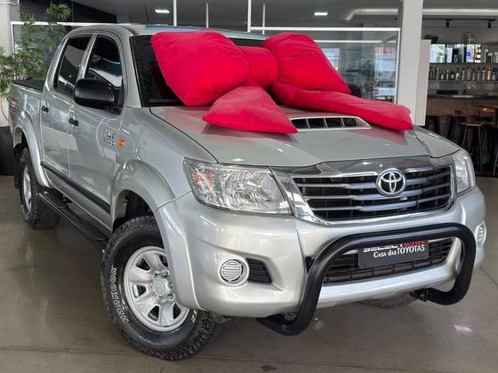 TOYOTA HILUX 3.0 STD 4X4 CD 16V TURBO INTERCOOLER DIESEL 4P MANUAL
